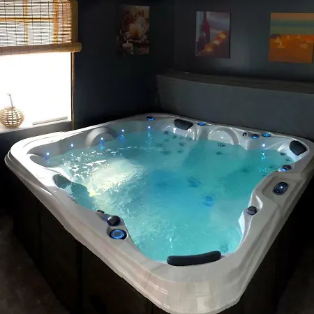 L'escale De 3* Broglie